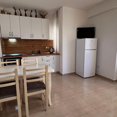 Mire Apartment Dıraç Dış mekan fotoğraf