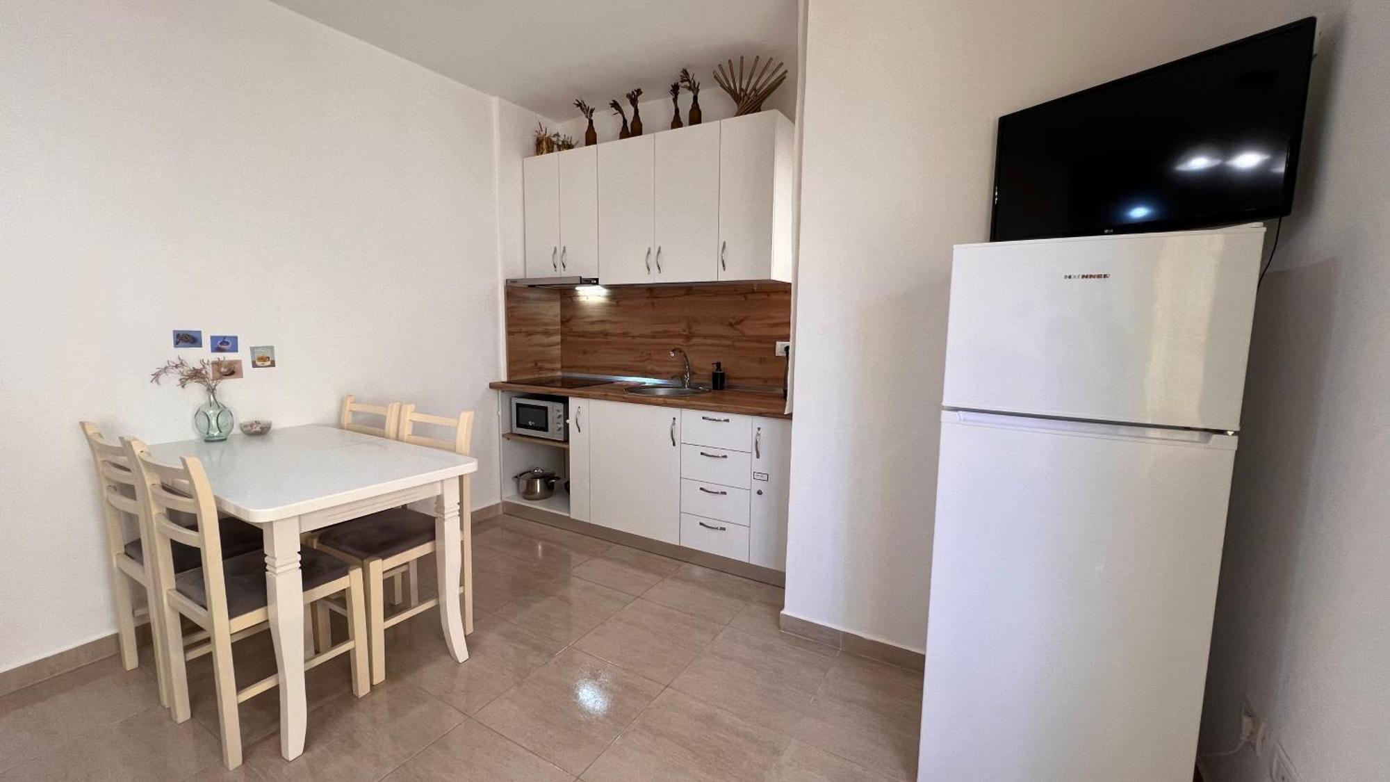 Mire Apartment Dıraç Dış mekan fotoğraf